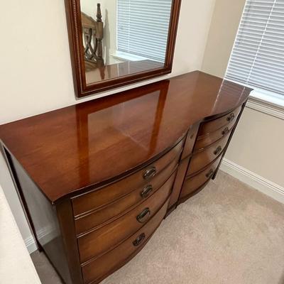 Vtg. Mahogany Six (6) Drawer Dresser With Mirror