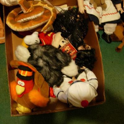 Dolls,Stuff Animals & barbies Lot