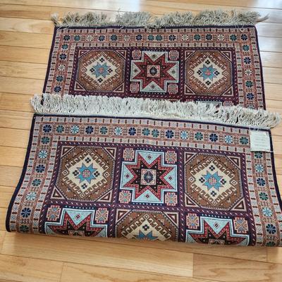 Persian Oriental Rug Hand Knotted Made in Iran 65" x 40"