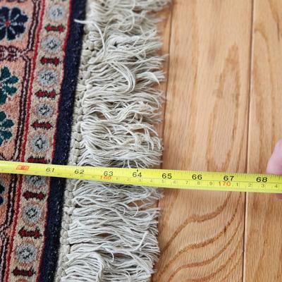 Persian Oriental Rug Hand Knotted Made in Iran 65" x 40"