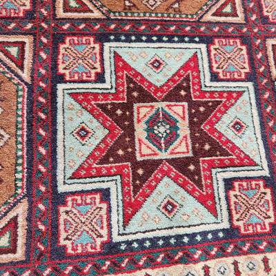 Persian Oriental Rug Hand Knotted Made in Iran 65" x 40"