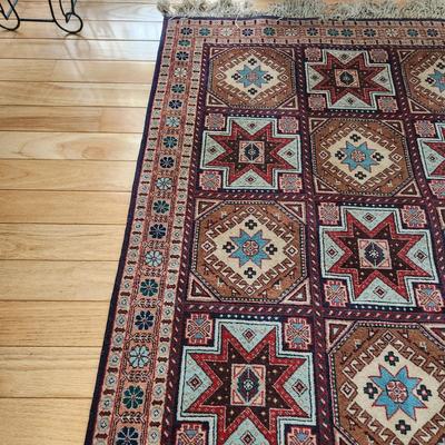 Persian Oriental Rug Hand Knotted Made in Iran 65