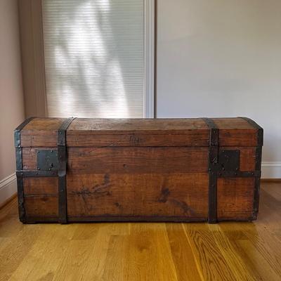 Antique Wooden Trunk (LR-KL)