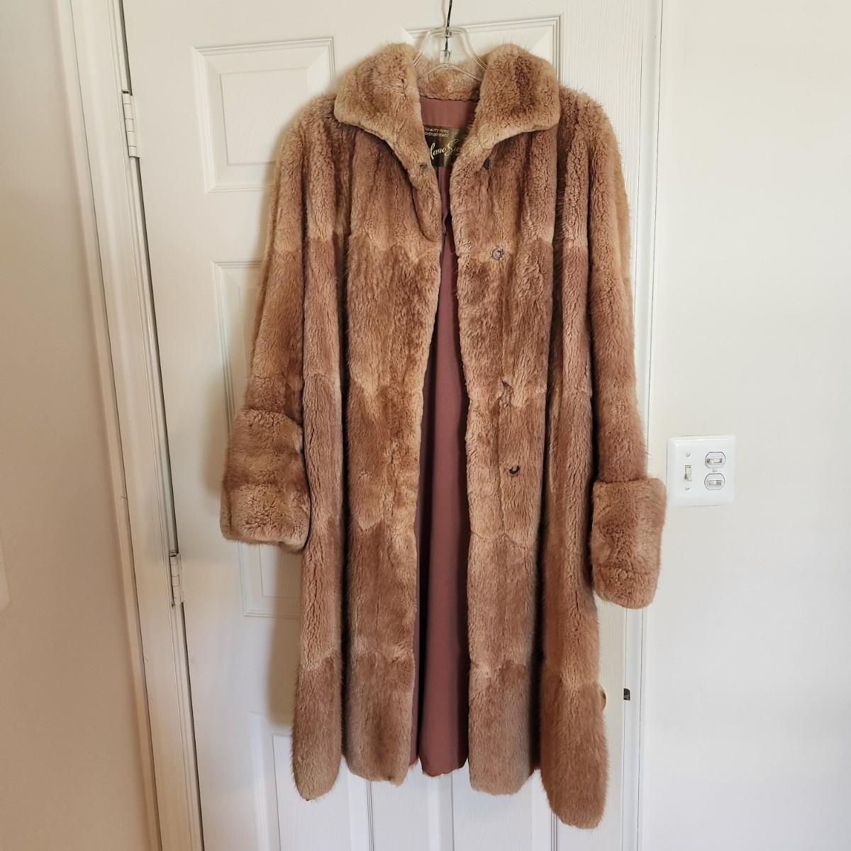 Vintage Mano Swartz Baltimore Fur Coat | EstateSales.org