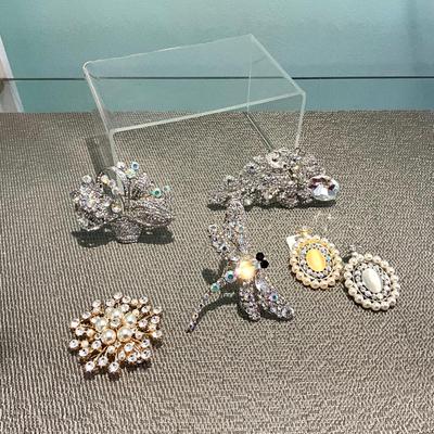 368 Five Rhinestone Brooches, Dragonfly, Floral Basket, Oval Pendants/Brooch