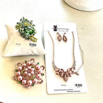 374 Pink and Green Rhinestone Brooches and Necklace Set