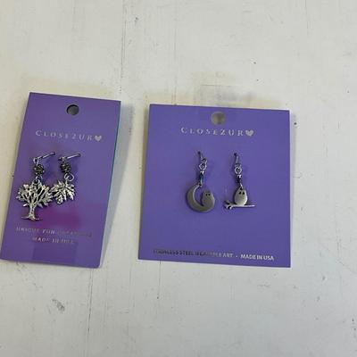386 Close 2UR Heart Two Pairs of Earrings