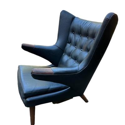 Hans J. Wegner Papa Bear Chair