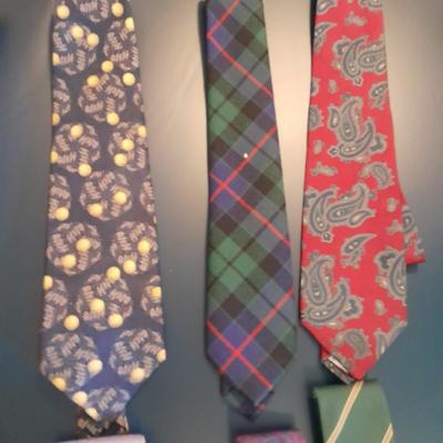 Twelve Neck Ties Joseph Abboud, Hunting horn, Glenlivet, Secours and other brands