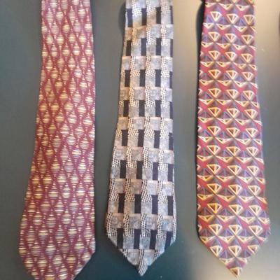 Twelve Neck Ties Joseph Abboud, Hunting horn, Glenlivet, Secours and other brands