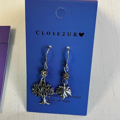 389 Close 2UR Heart Horse Necklace with Tree and Leaf Earrings