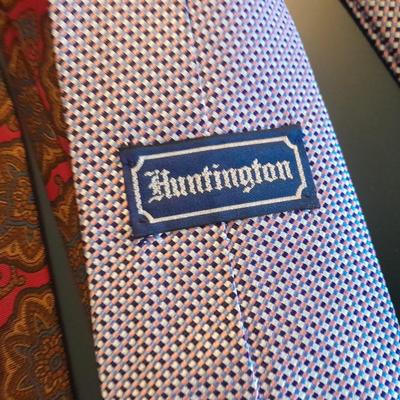 Twelve Neck Ties Surrey, Huntington, Claybrooke, Resillio, Van Heusen and other brands