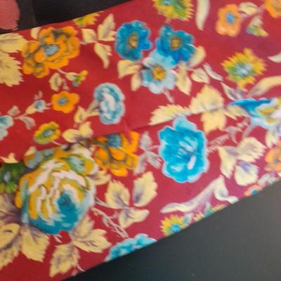 Twelve Neck Ties Surrey, Huntington, Claybrooke, Resillio, Van Heusen and other brands