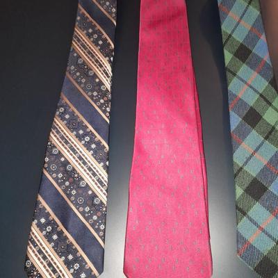 Twelve Neck Ties Mark Alexander, Blazer. Beau Brummell, and other brands