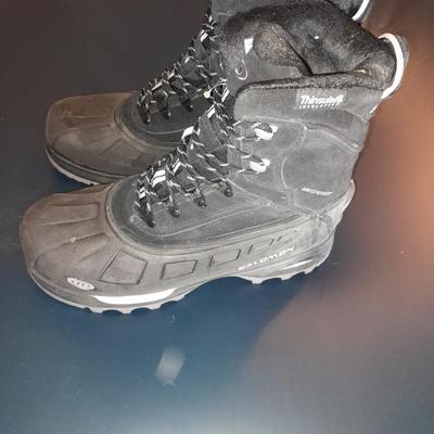New with tags Men's size 10.5 Solomon Boots Scrambler LTR T