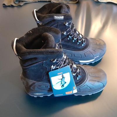 New with tags Men's size 10.5 Solomon Boots Scrambler LTR T
