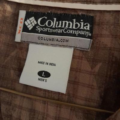 Men's short Sleeve tops Sizes M and Large REI, Columbia, Patagonia, Van Heusen and more