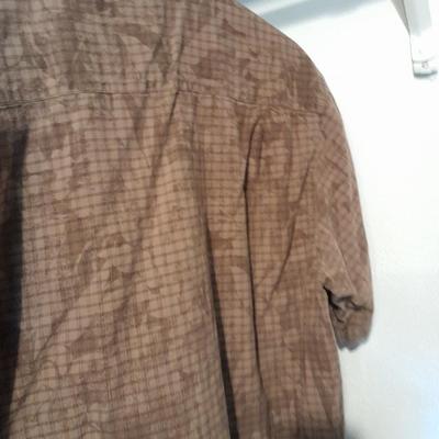 Men's short Sleeve tops Sizes M and Large REI, Columbia, Patagonia, Van Heusen and more