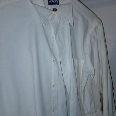 Men's long sleeve tops/ Shirts Honors, Van Heusen, Banana Republic, Allagash and more Size Med- XL