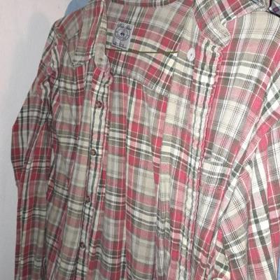 Men's long sleeve tops/ Shirts Honors, Van Heusen, Banana Republic, Allagash and more Size Med- XL