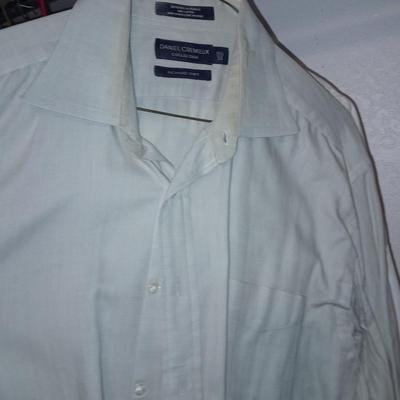 Men's long sleeve tops/ Shirts Honors, Van Heusen, Banana Republic, Allagash and more Size Med- XL