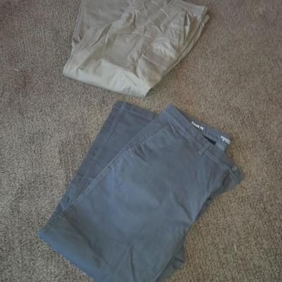 Two pair of men's Pants Sonoma Flex wear & Roundtree & Yorke Classic fit 40 x 32