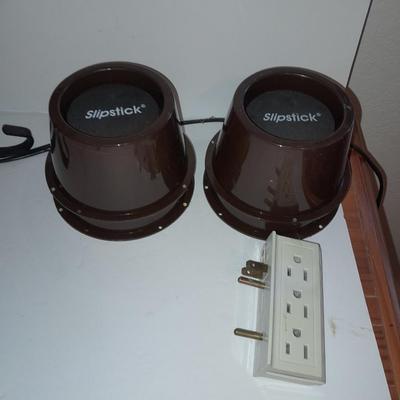Small lamp, Metal organizer, Power strip, Slapsticks
