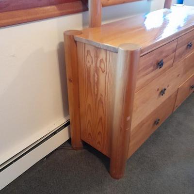 Dresser with mirror Moose drawer pulls
