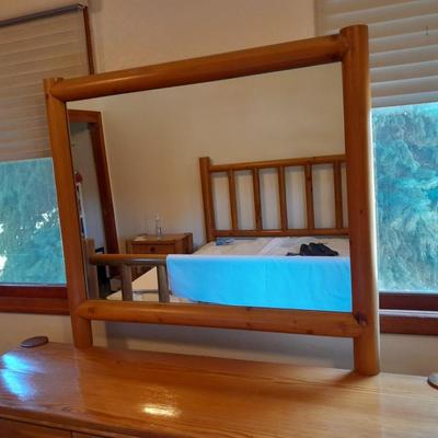 Dresser with mirror Moose drawer pulls