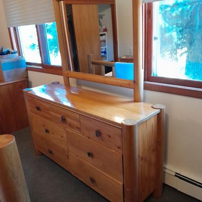 Dresser with mirror Moose drawer pulls