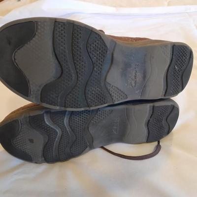Men's Clark's shoes size 10.5