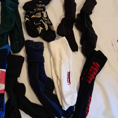 Men's lightly used socks Smart wool, Under armor, and more