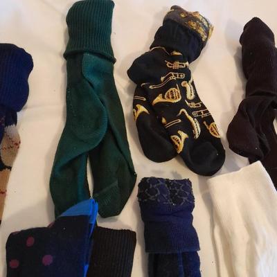 Men's lightly used socks Smart wool, Under armor, and more