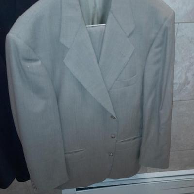 Five suit coats Huntington, Bill Blass, Jos A Bank, Joslins and more brands