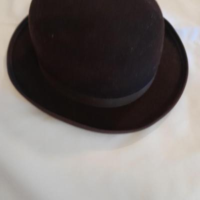 Two hats - Golden gate hat company international collection 7 3/8 -