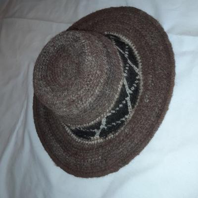 Three vintage hats - Alpaca wool hat Peru La Vicuna Ha- 100% wool felt hat. - Jackaroo leather hat