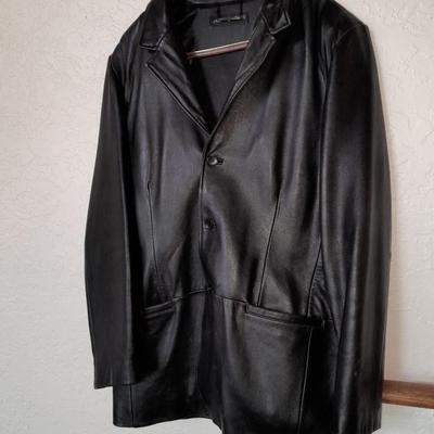 Men's Jhane Barnes leather coat Size 40