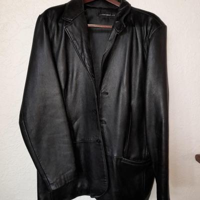 Men's Jhane Barnes leather coat Size 40