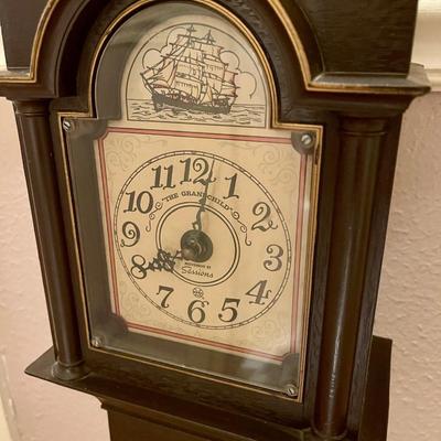 Louis Marx co The Grandchild clock