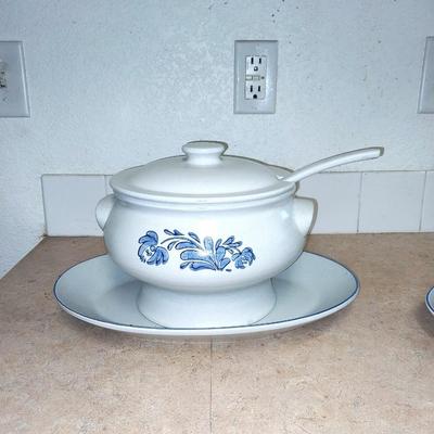 PFALTZGRAFF SMALLER SOUP TUREEN W/LADLE AND SERVING BOWL WITH PLATTER