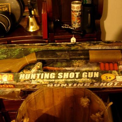 Outdoor Toy Hunting Shot Gun NIB