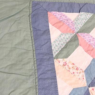 Granny's Homemade Quilt ~ *Read Details