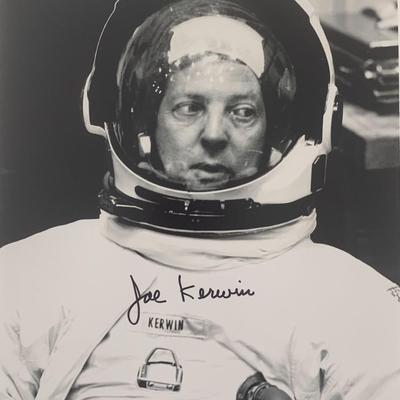 Skylab 2 Astronaut Joe Kerwin signed photo