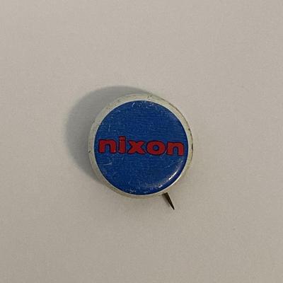 Nixon campaign vintage pin 