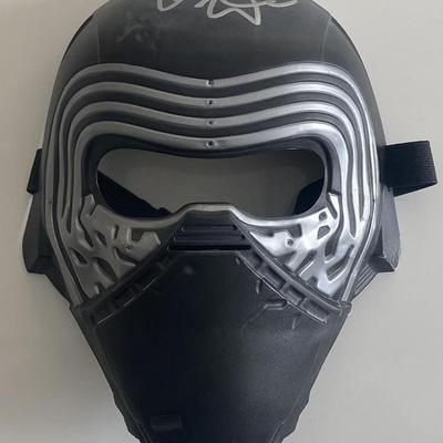 Adam Driver signed Kylo Ren replica mask- Beckett authenticated