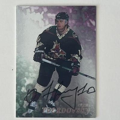 Phoenix Coyotes Oleg Tverdovsky 1998 In The Game #258 signed trading card 