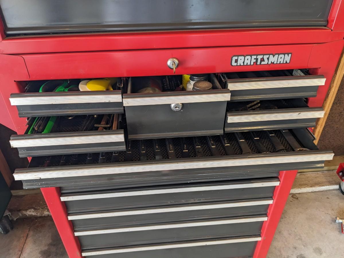 15 Drawer Craftsman Tool with Keys
