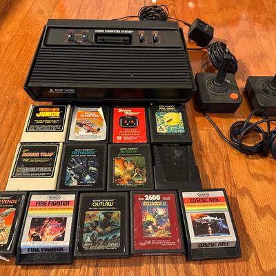 Vintage Atari 2600 w/ Games