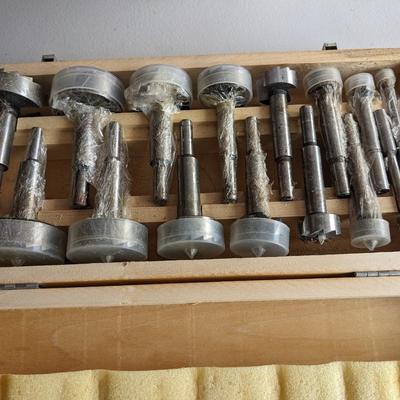 16 Piece Professional Woodworker 1/8" to 2 1/8" Hole Cutting Set in Wood Case