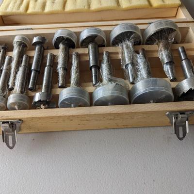 16 Piece Professional Woodworker 1/8" to 2 1/8" Hole Cutting Set in Wood Case